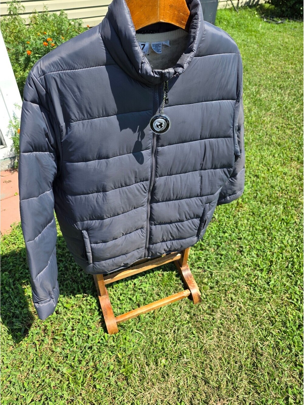 Lightweight Packable Gray Puffer Jacket with Recycled Polyester